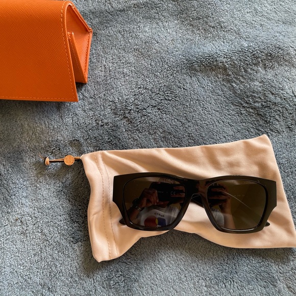 Tory Burch Other - Tory Burch sunglasses